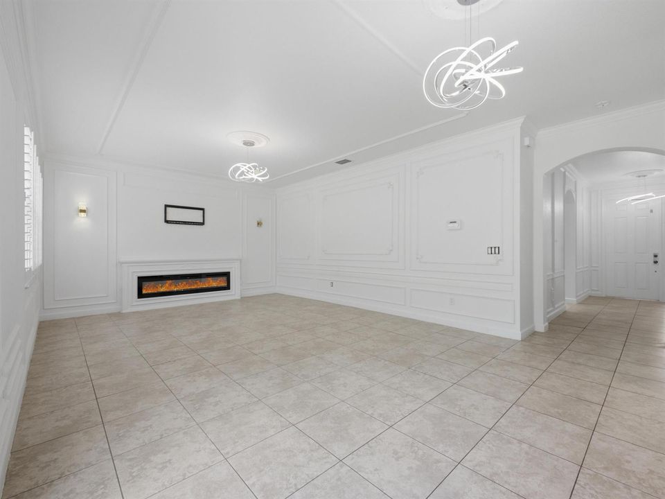 Family to Foyer