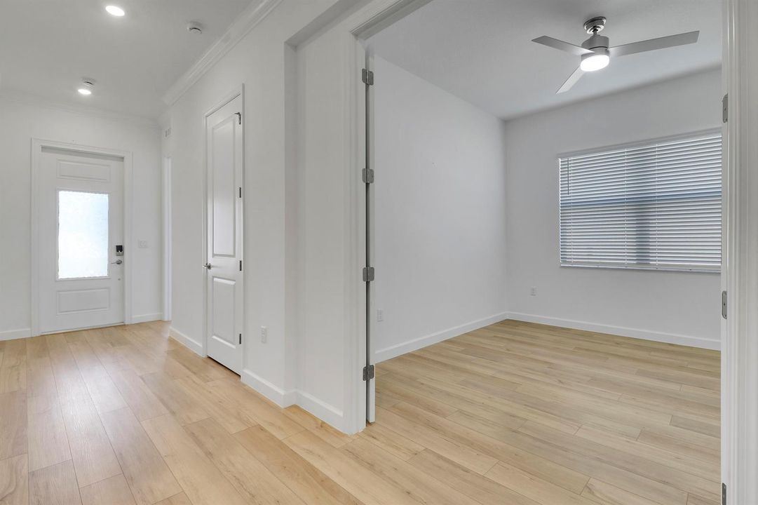 Bonus room/Office angle
