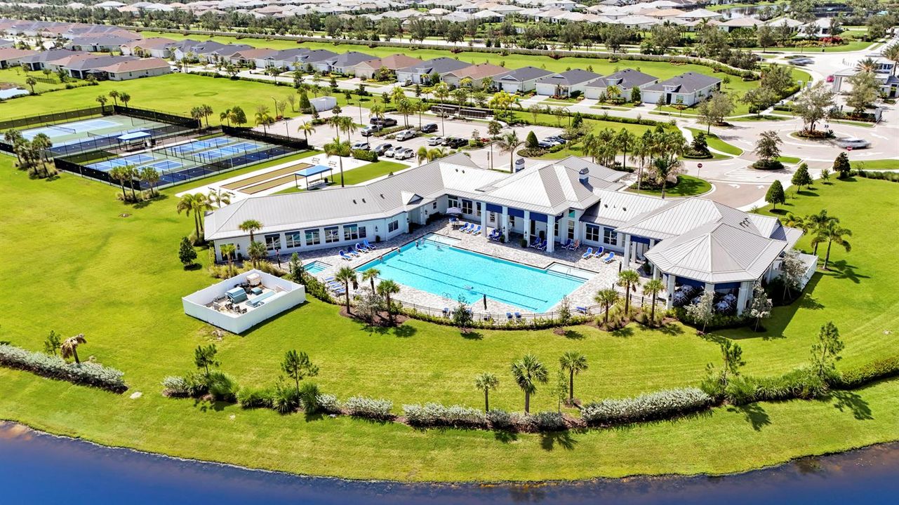 Sparkling, resort-style pool