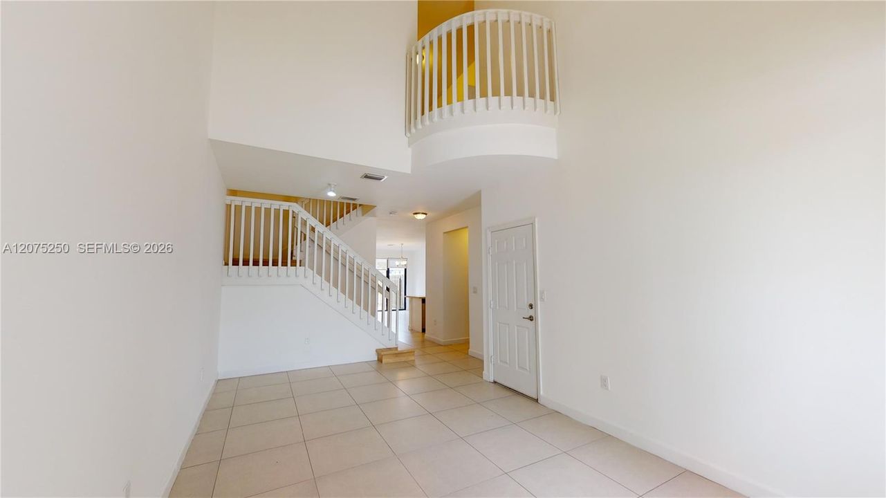 For Rent: $3,950 (3 beds, 3 baths, 2206 Square Feet)
