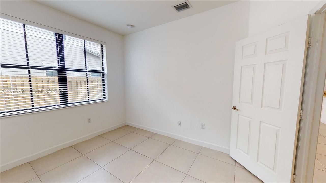 For Rent: $3,950 (3 beds, 3 baths, 2206 Square Feet)