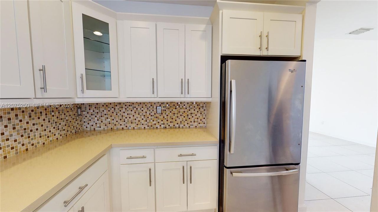 For Rent: $3,950 (3 beds, 3 baths, 2206 Square Feet)