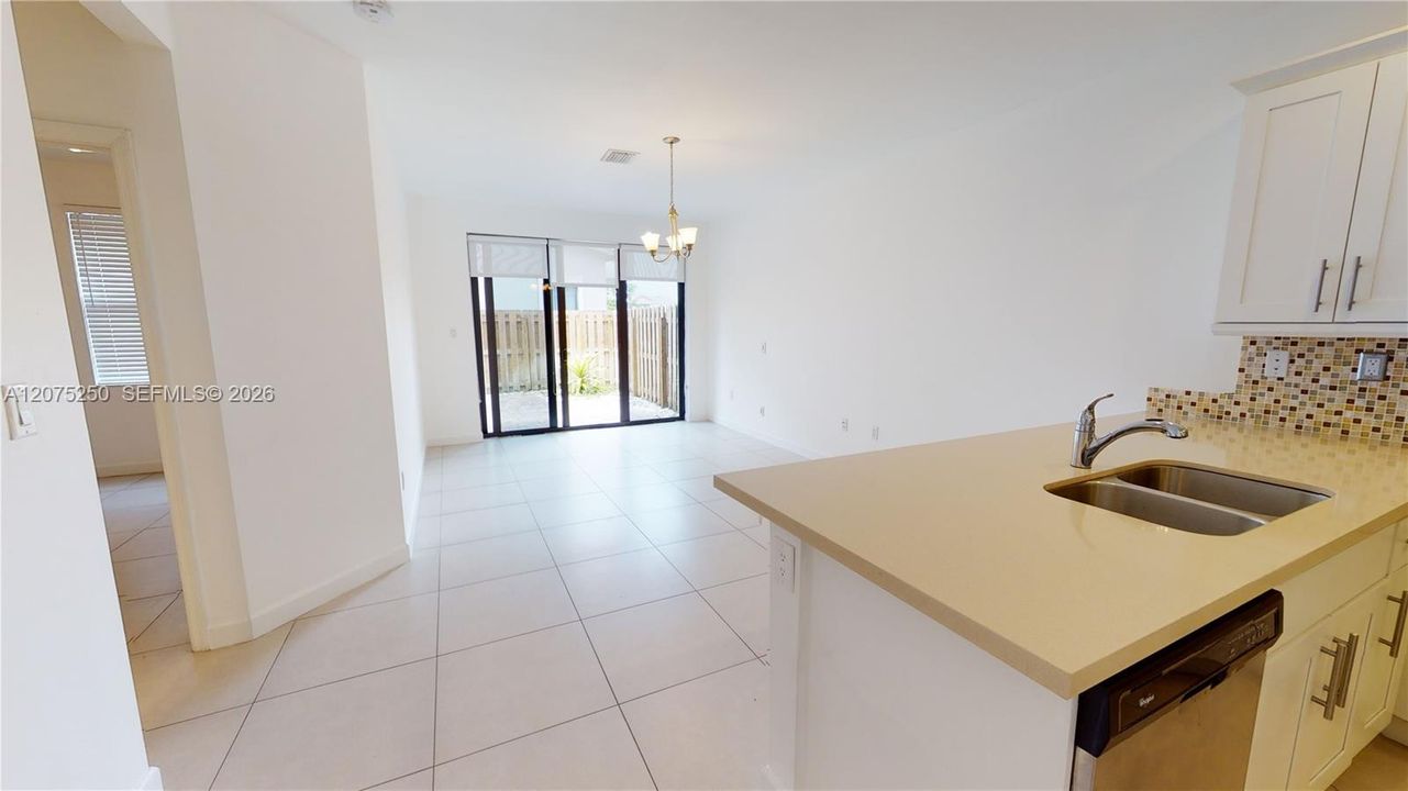 For Rent: $3,950 (3 beds, 3 baths, 2206 Square Feet)