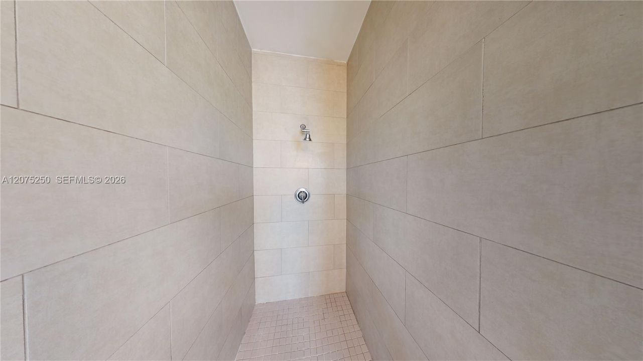 For Rent: $3,950 (3 beds, 3 baths, 2206 Square Feet)