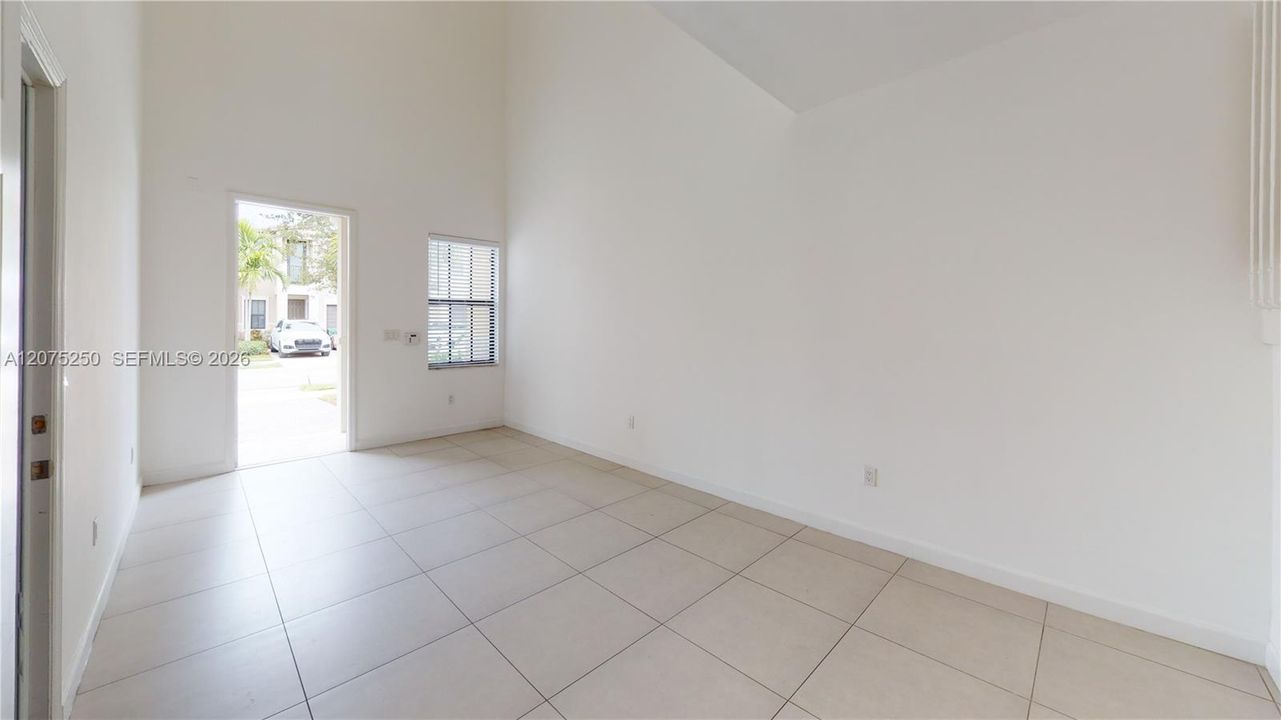 For Rent: $3,950 (3 beds, 3 baths, 2206 Square Feet)