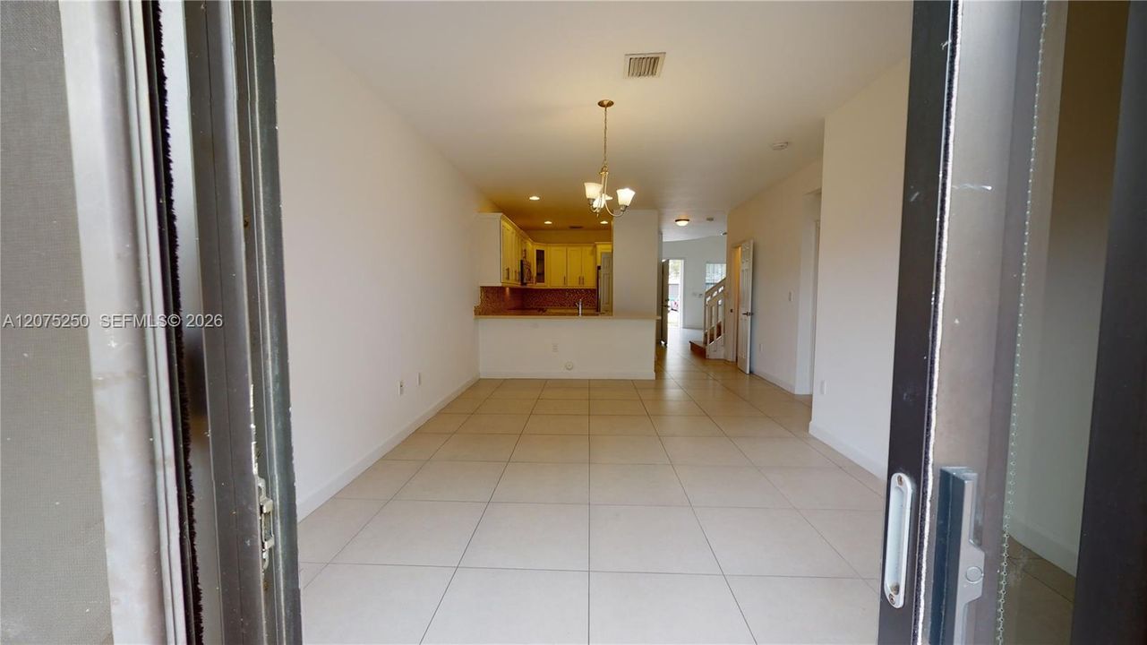 For Rent: $3,950 (3 beds, 3 baths, 2206 Square Feet)