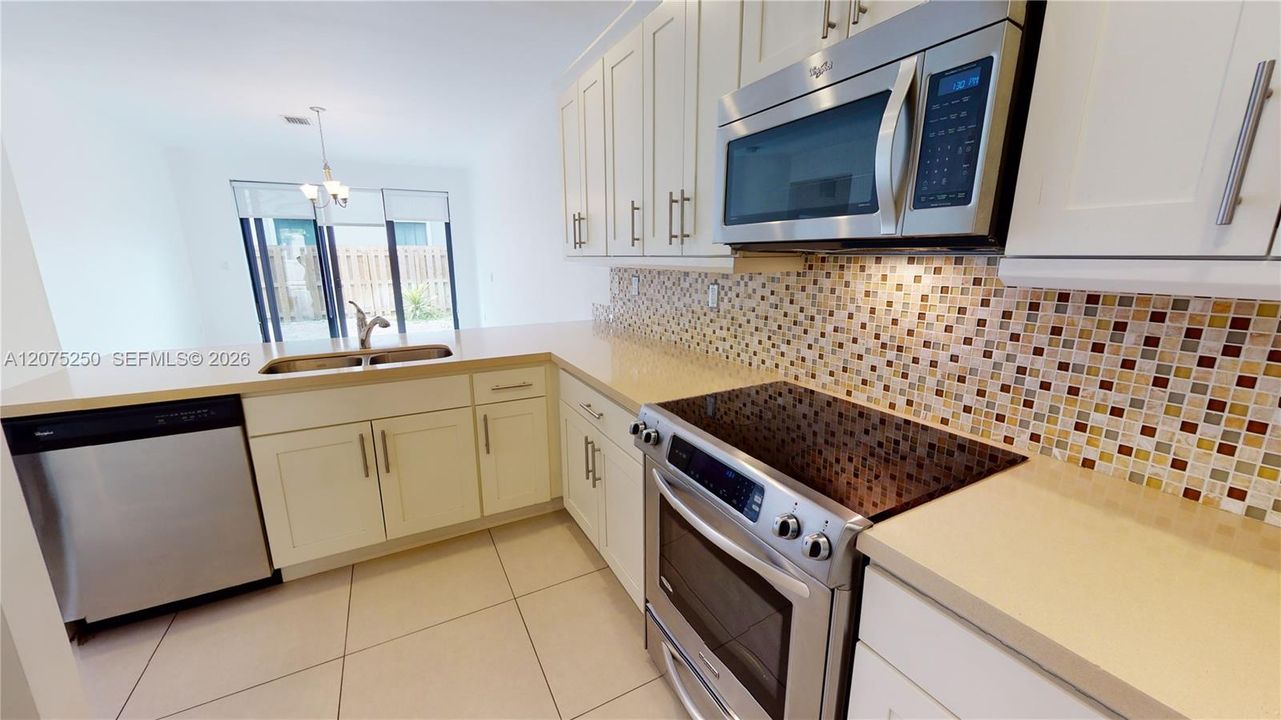 For Rent: $3,950 (3 beds, 3 baths, 2206 Square Feet)