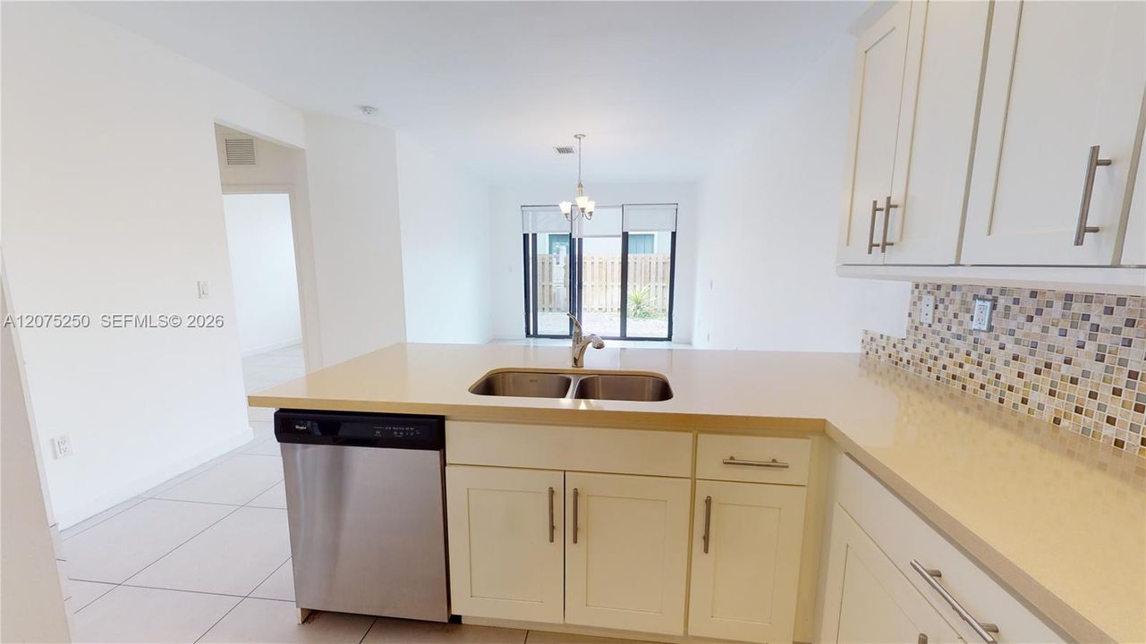 For Rent: $3,950 (3 beds, 3 baths, 2206 Square Feet)
