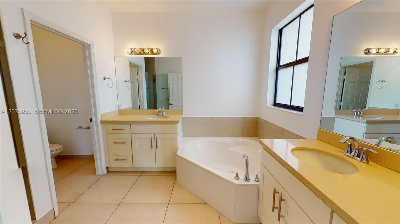 For Rent: $3,950 (3 beds, 3 baths, 2206 Square Feet)