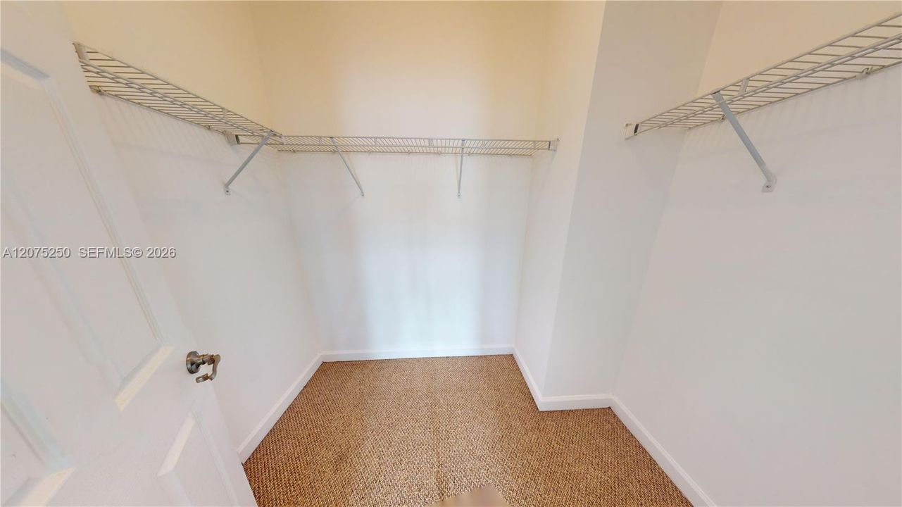 For Rent: $3,950 (3 beds, 3 baths, 2206 Square Feet)
