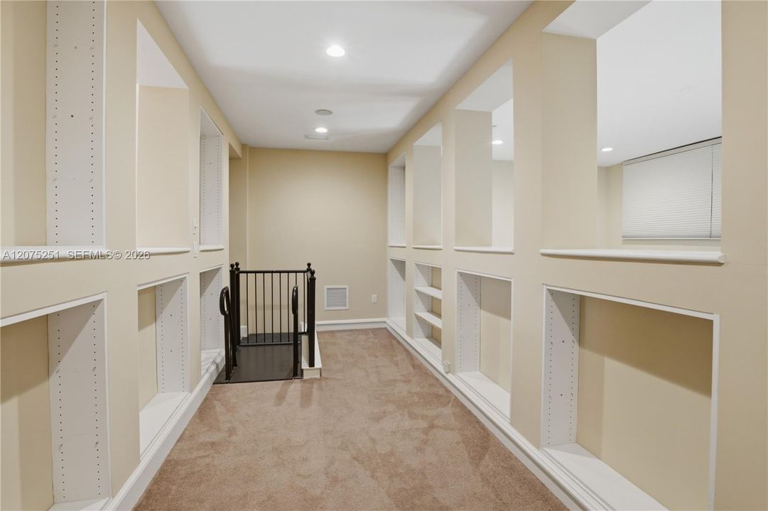 En Venta: $2,375,000 (5 camas, 5 baños, 3276 Pies cuadrados)