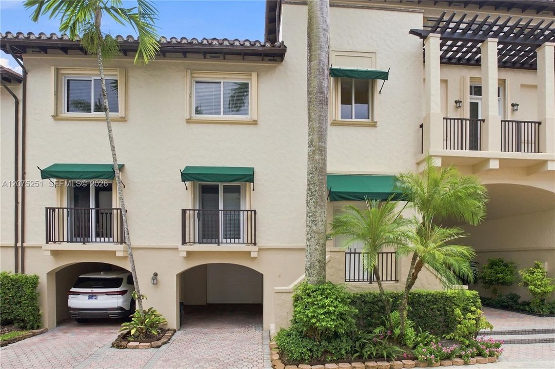 En Venta: $2,375,000 (5 camas, 5 baños, 3276 Pies cuadrados)