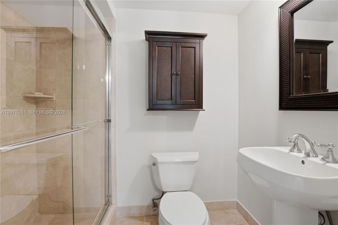 En Venta: $2,375,000 (5 camas, 5 baños, 3276 Pies cuadrados)