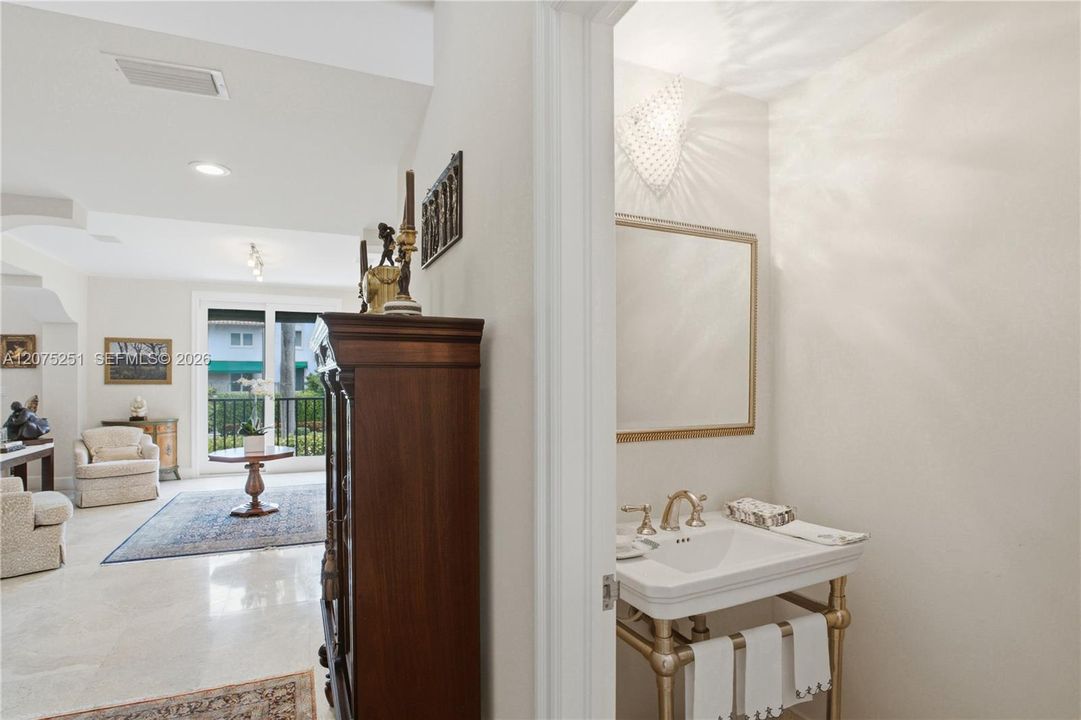 En Venta: $2,375,000 (5 camas, 5 baños, 3276 Pies cuadrados)