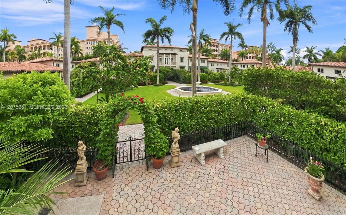 En Venta: $2,375,000 (5 camas, 5 baños, 3276 Pies cuadrados)