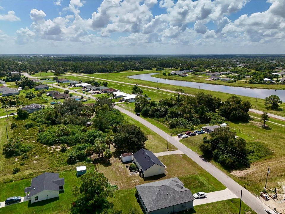 待售: $40,000 (0.23 acres)