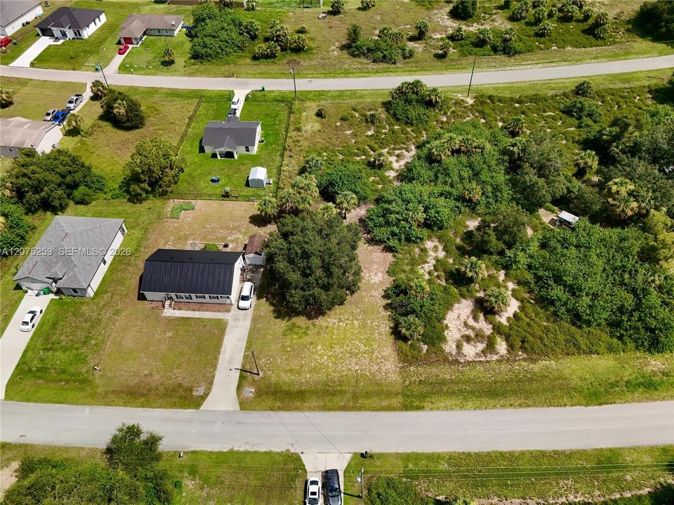 待售: $40,000 (0.23 acres)