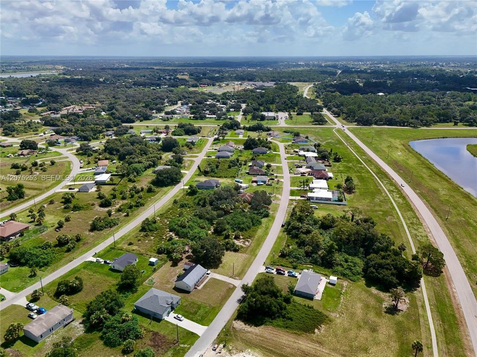 待售: $40,000 (0.23 acres)