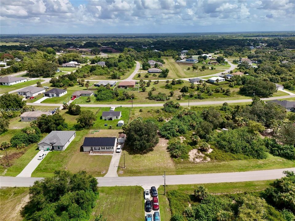 待售: $40,000 (0.23 acres)