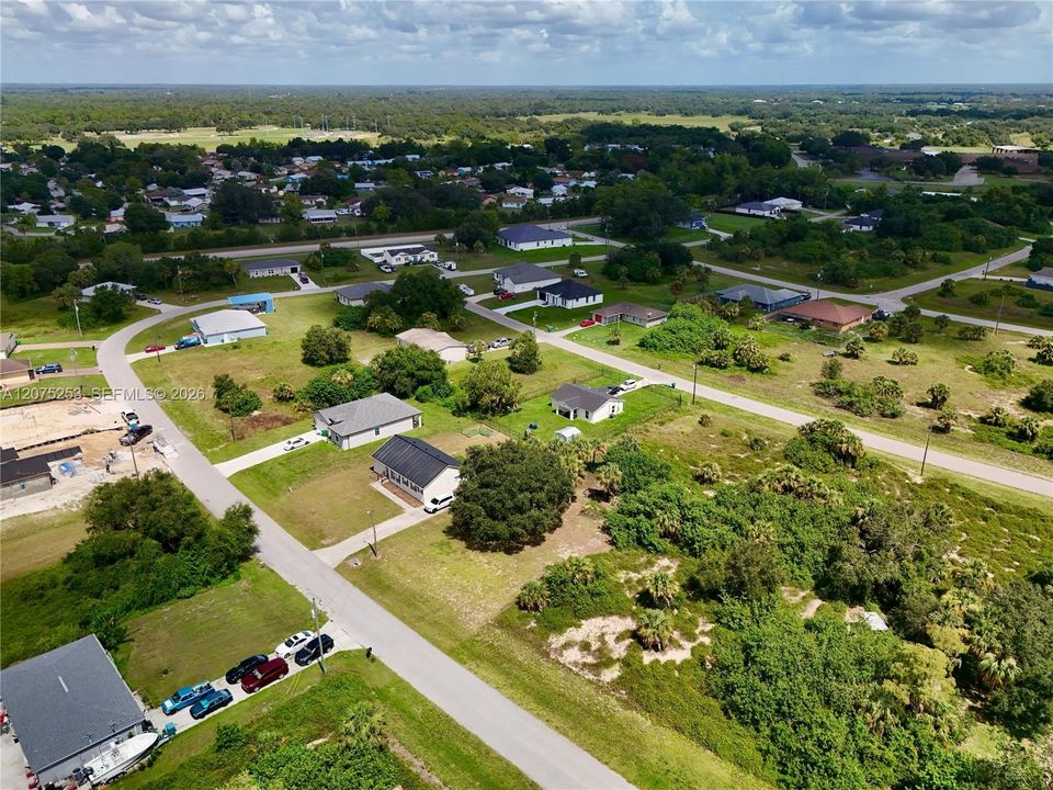 待售: $40,000 (0.23 acres)