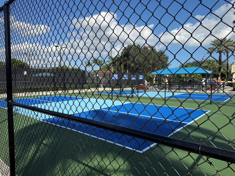 State of the Art Pickle ball Courts