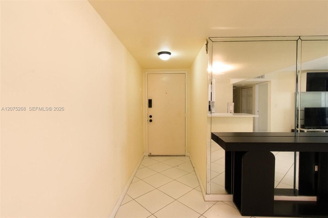 En Venta: $650,000 (2 camas, 2 baños, 1088 Pies cuadrados)
