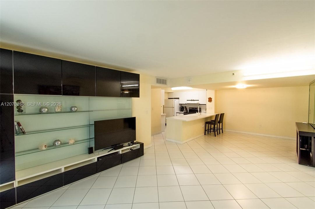 En Venta: $650,000 (2 camas, 2 baños, 1088 Pies cuadrados)