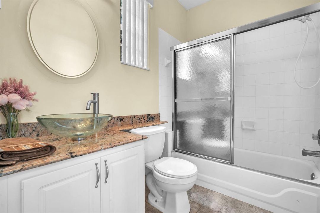 1st floor bath