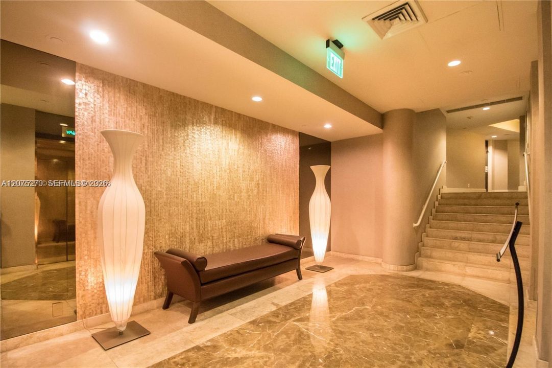 For Rent: $5,350 (2 beds, 2 baths, 1350 Square Feet)
