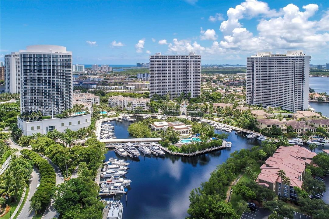 For Rent: $5,350 (2 beds, 2 baths, 1350 Square Feet)