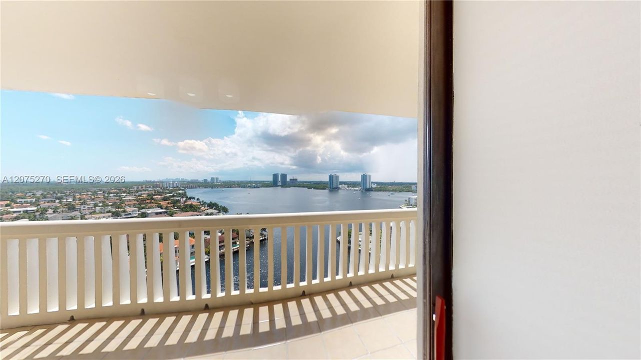 For Rent: $5,350 (2 beds, 2 baths, 1350 Square Feet)