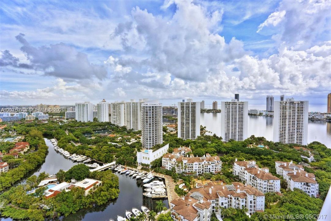 For Rent: $5,350 (2 beds, 2 baths, 1350 Square Feet)