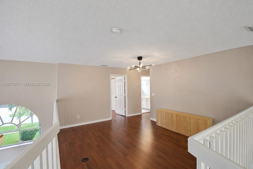For Sale: $869,000 (4 beds, 3 baths, 2568 Square Feet)