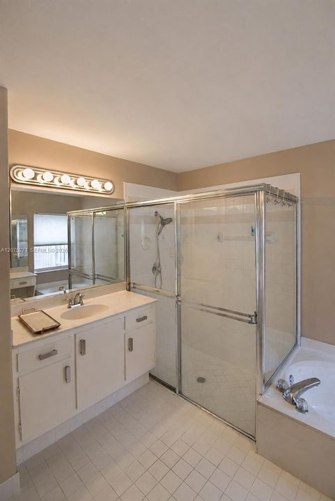 For Sale: $869,000 (4 beds, 3 baths, 2568 Square Feet)