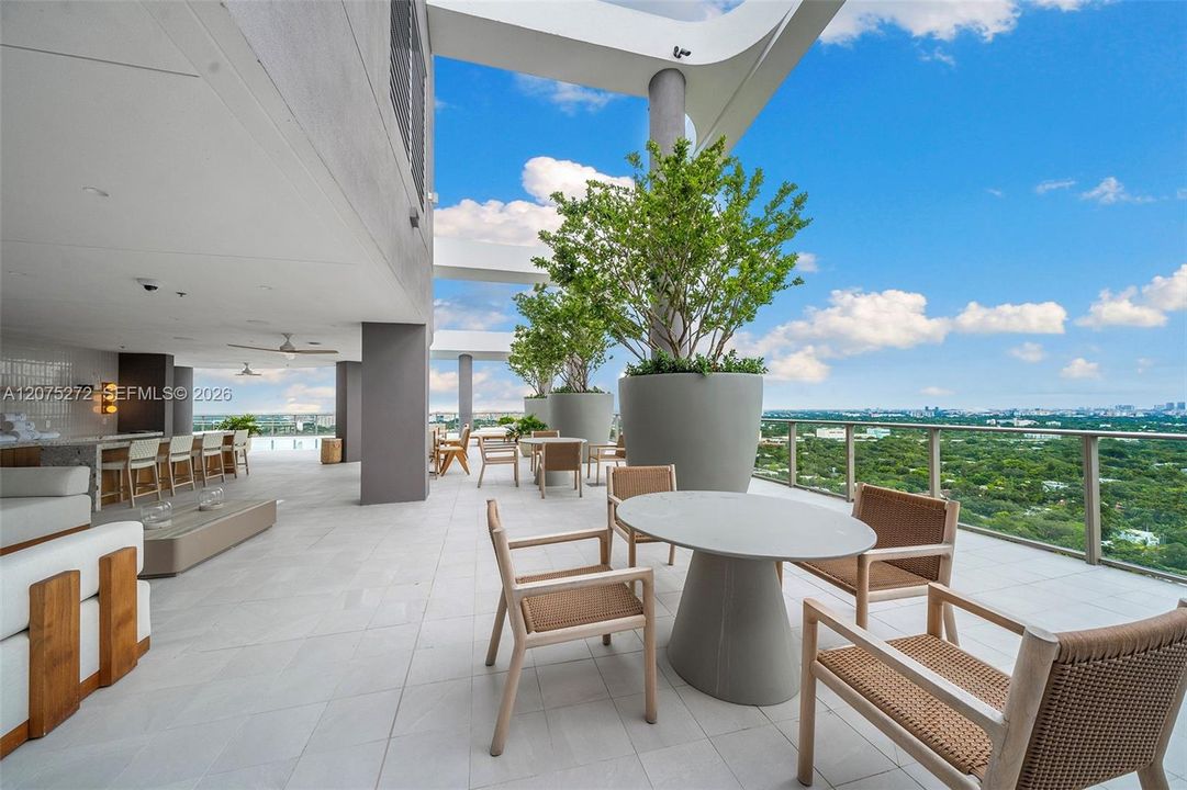 For Sale: $3,250,000 (3 beds, 3 baths, 1811 Square Feet)
