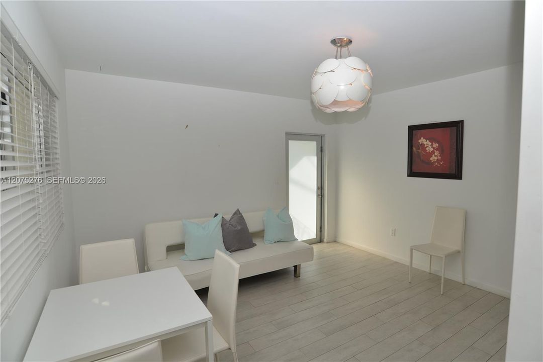 En Venta: $229,000 (1 camas, 1 baños, 390 Pies cuadrados)