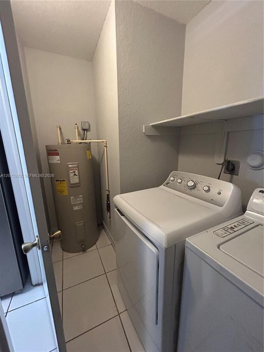 For Rent: $3,000 (3 beds, 2 baths, 1894 Square Feet)