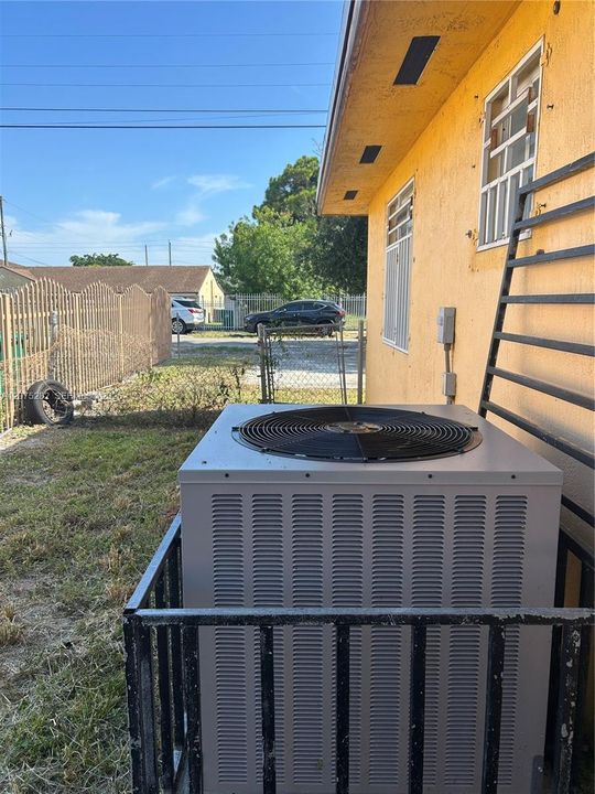 For Rent: $3,000 (3 beds, 2 baths, 1894 Square Feet)