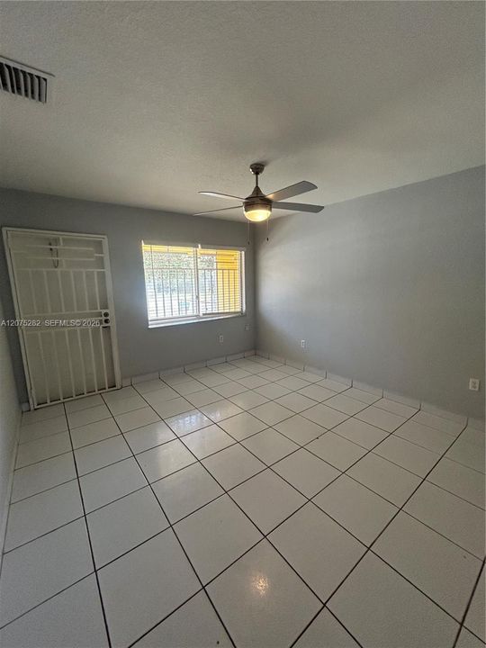 For Rent: $3,000 (3 beds, 2 baths, 1894 Square Feet)