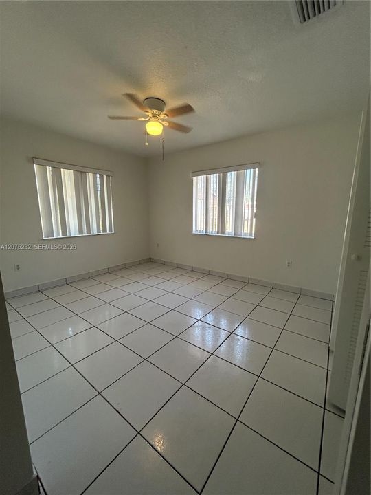 For Rent: $3,000 (3 beds, 2 baths, 1894 Square Feet)