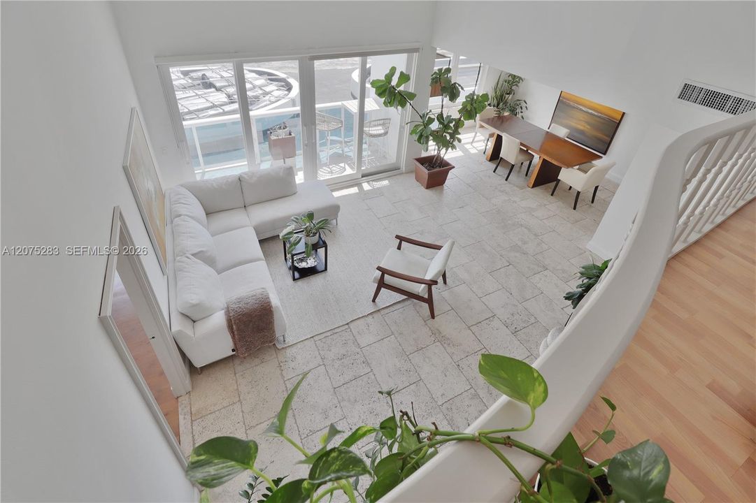 En Venta: $559,000 (2 camas, 2 baños, 1326 Pies cuadrados)