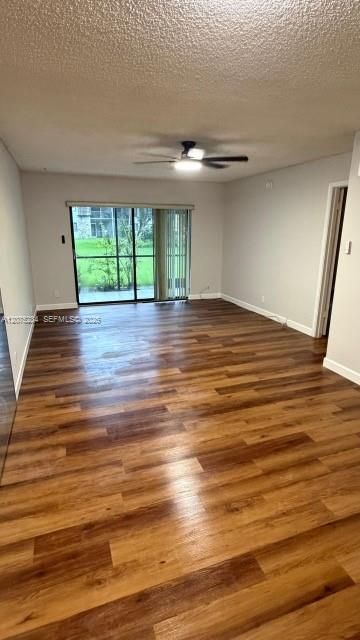 For Rent: $1,580 (1 beds, 1 baths, 760 Square Feet)