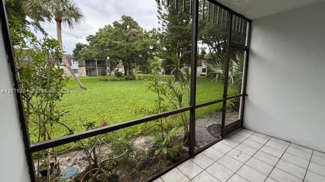 For Rent: $1,580 (1 beds, 1 baths, 760 Square Feet)