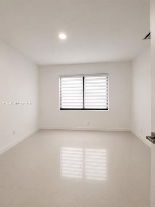 For Rent: $3,900 (3 beds, 2 baths, 1148 Square Feet)