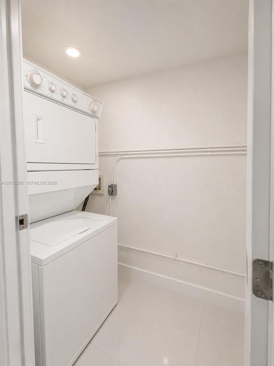 For Rent: $3,900 (3 beds, 2 baths, 1148 Square Feet)