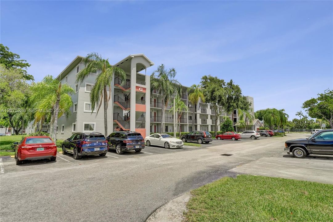 For Sale: $289,000 (2 beds, 2 baths, 1533 Square Feet)