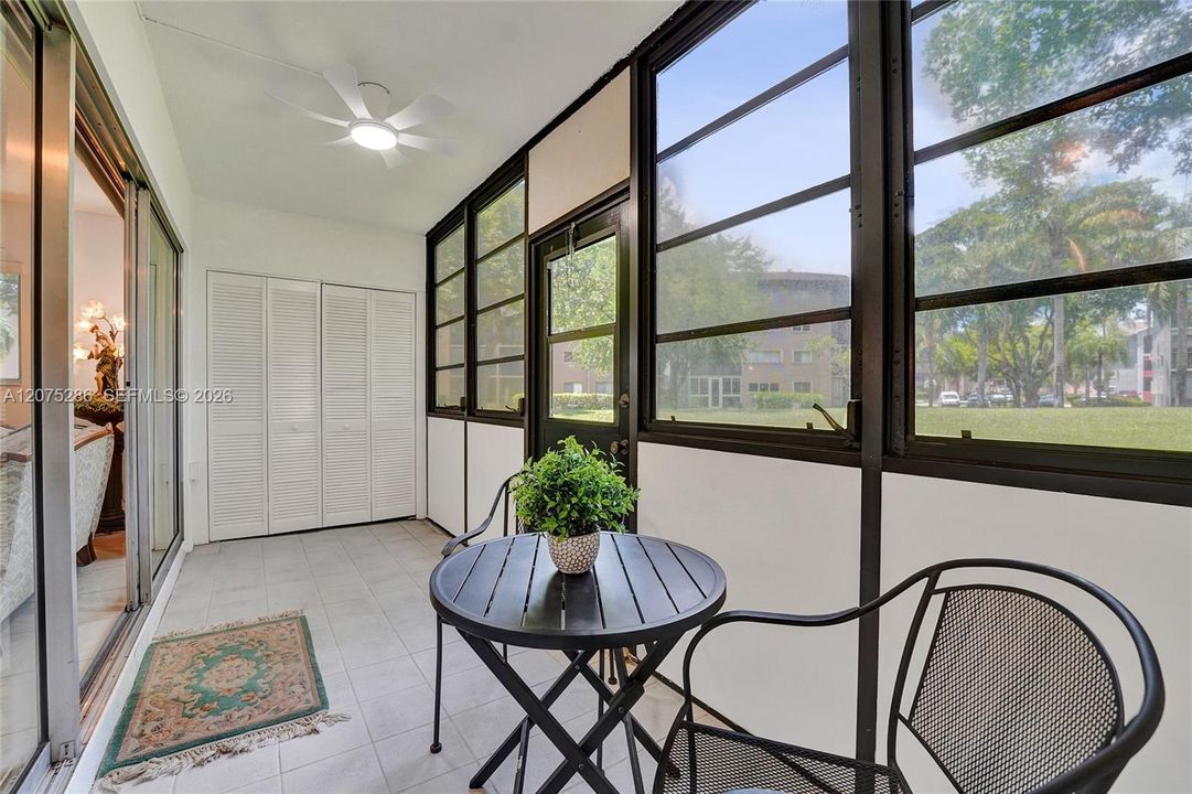 For Sale: $289,000 (2 beds, 2 baths, 1533 Square Feet)