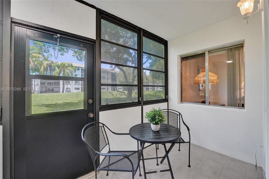 For Sale: $289,000 (2 beds, 2 baths, 1533 Square Feet)