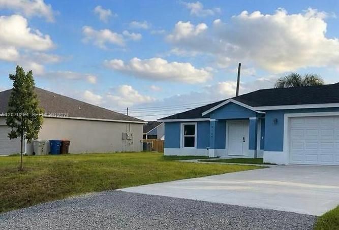 For Sale: $389,900 (3 beds, 2 baths, 1839 Square Feet)