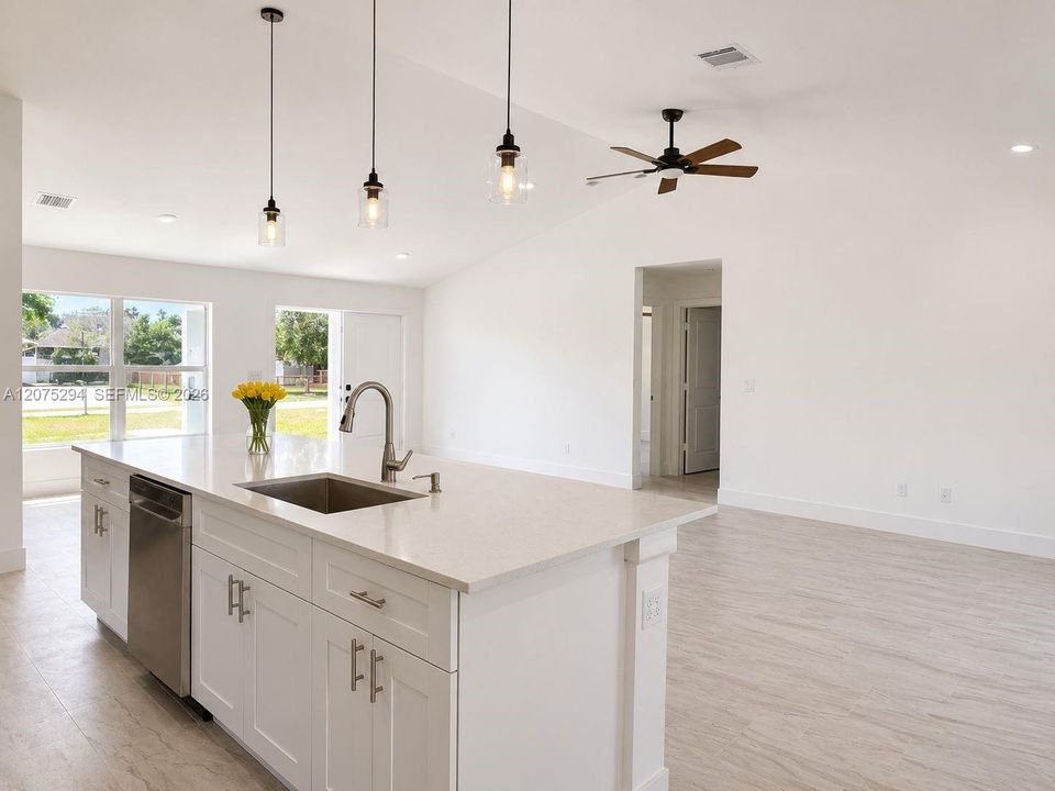 For Sale: $389,900 (3 beds, 2 baths, 1839 Square Feet)